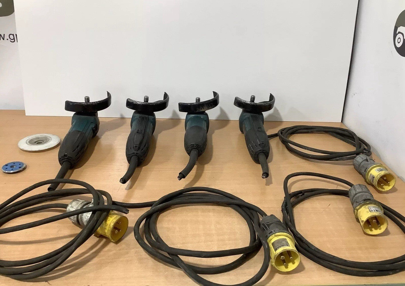 MAKITA GA4530 4 1/2 Angle Grinder 110v Spears and Reapers