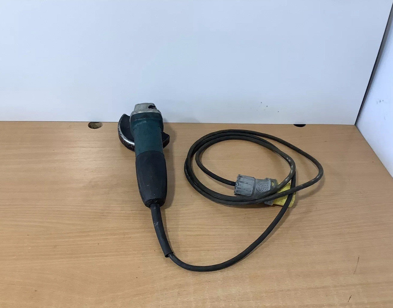 MAKITA GA4530 4 1/2 Angle Grinder 110v