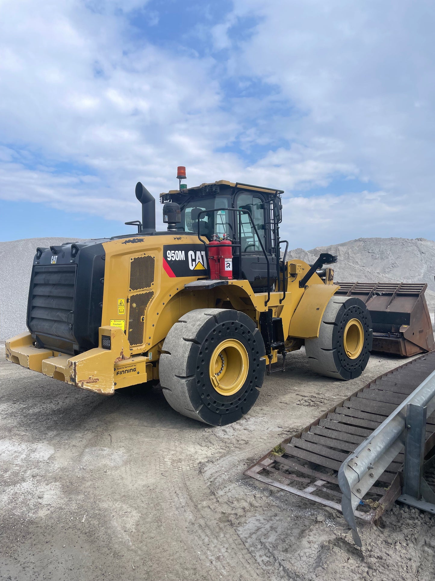 CAT 950M 2018