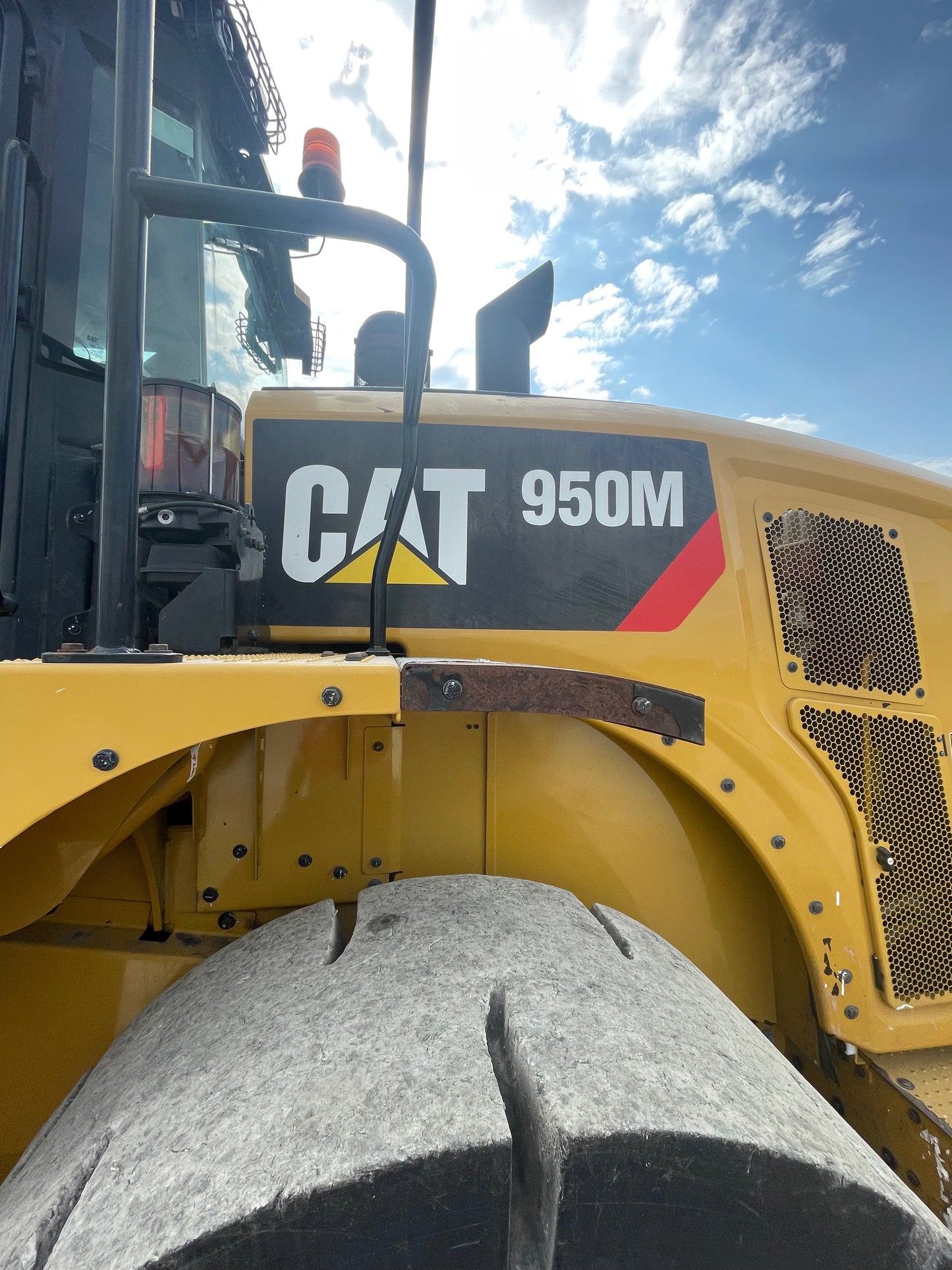 CAT 950M 2018