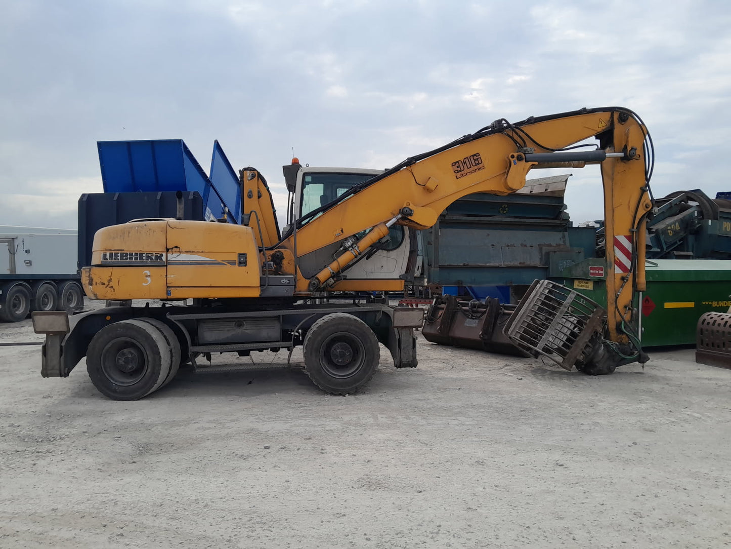 LIEBHERR 316 - 2006