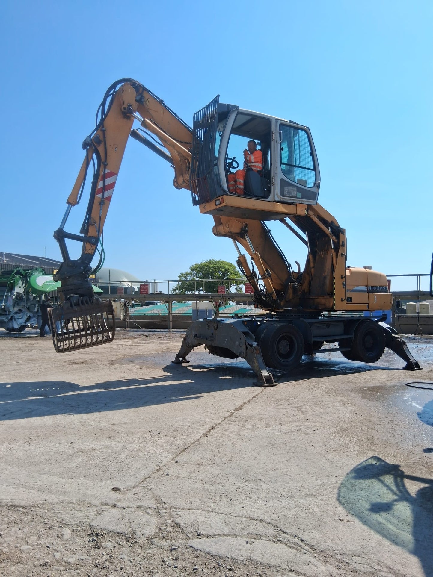 LIEBHERR 316 - 2006