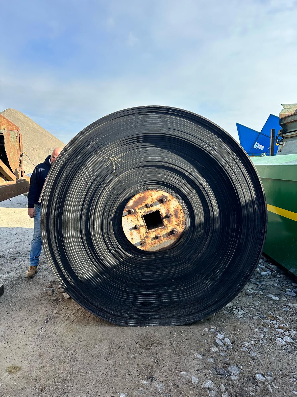 STEEL CORD HEAVY DUTY CONVEYORS BELTS